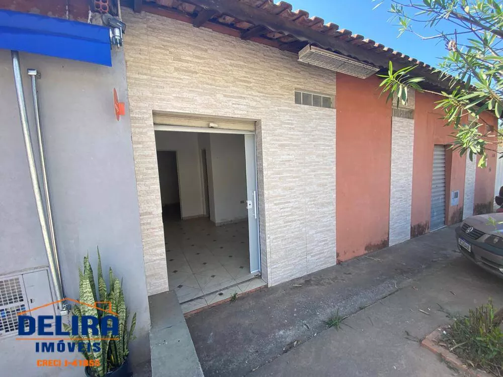 Casa à venda e aluguel com 2 quartos, 900m² - Foto 18