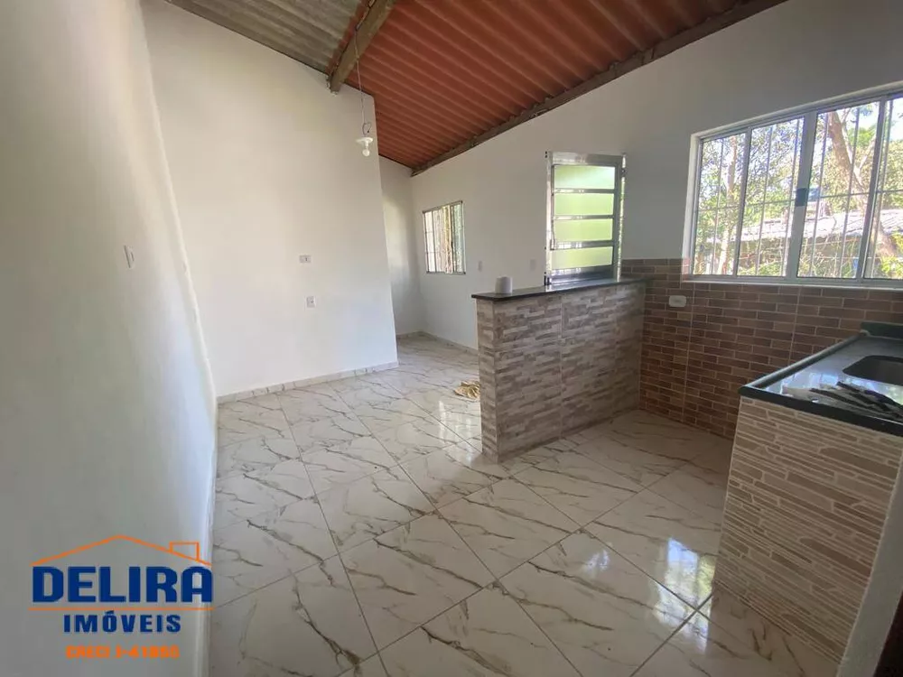 Casa à venda e aluguel com 2 quartos, 900m² - Foto 10