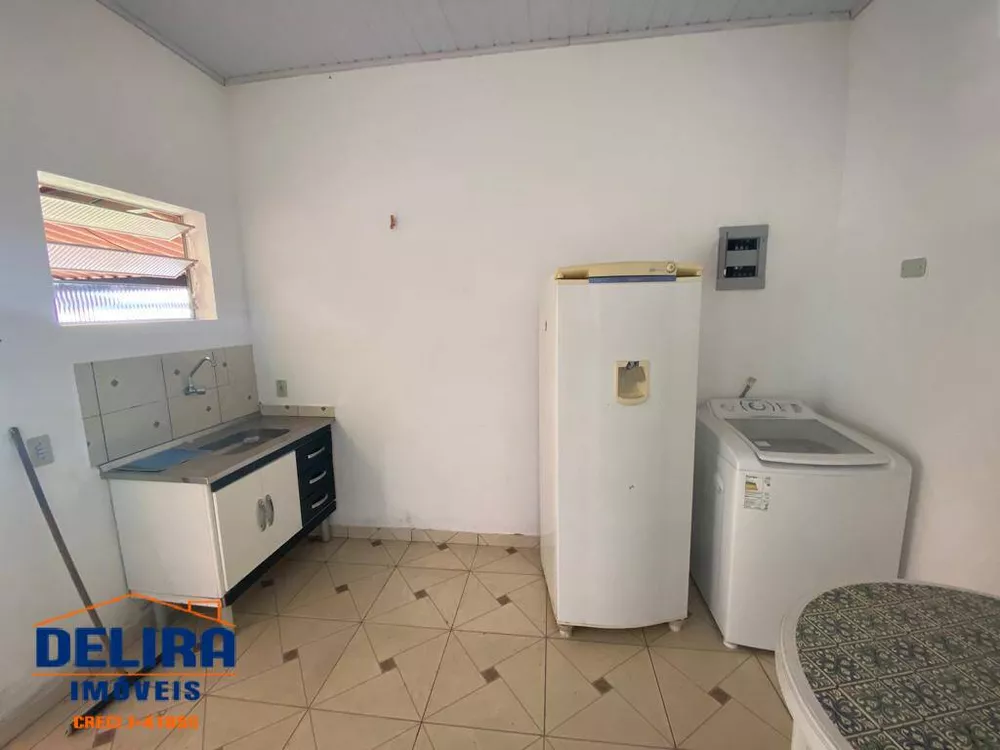 Casa à venda e aluguel com 2 quartos, 900m² - Foto 21