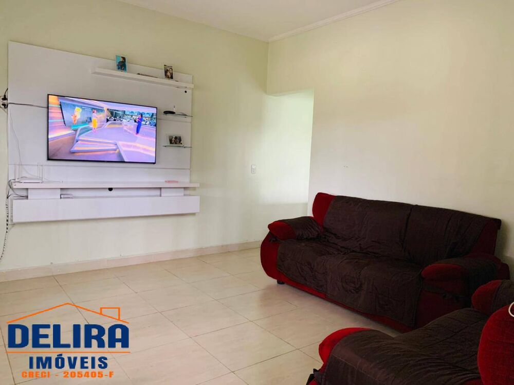 Casa à venda com 2 quartos, 100m² - Foto 1