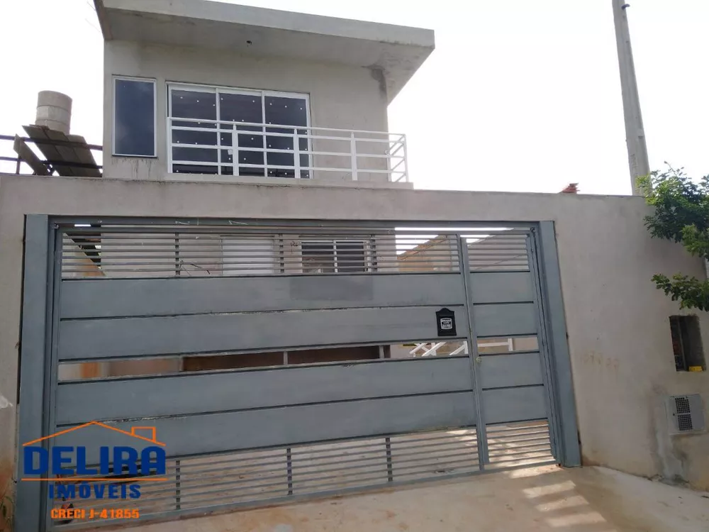 Casa à venda com 3 quartos, 150m² - Foto 1