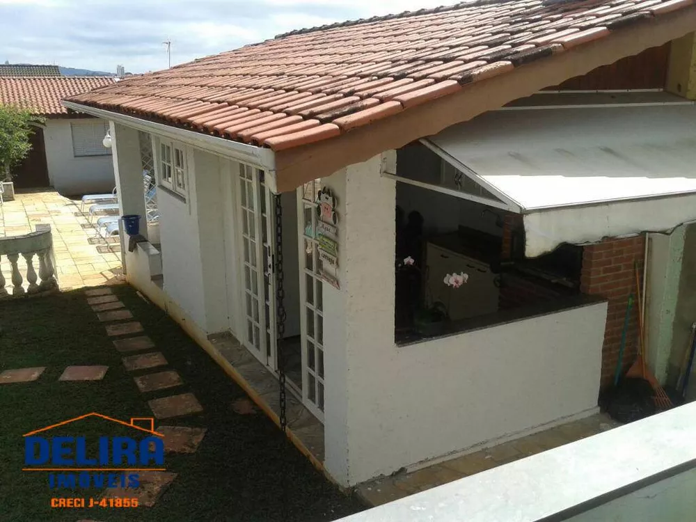 Casa à venda com 5 quartos, 300m² - Foto 5