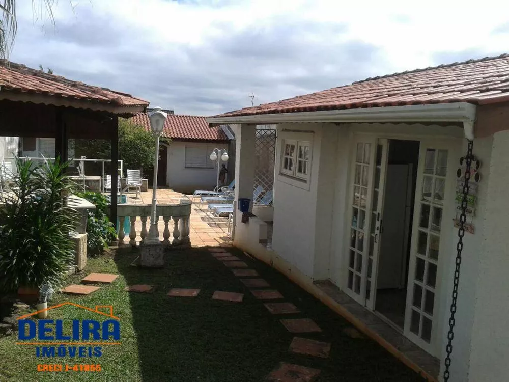 Casa à venda com 5 quartos, 300m² - Foto 6