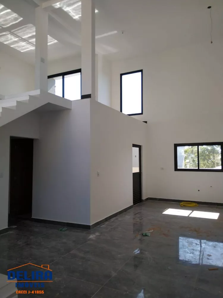 Casa à venda com 2 quartos, 116m² - Foto 9