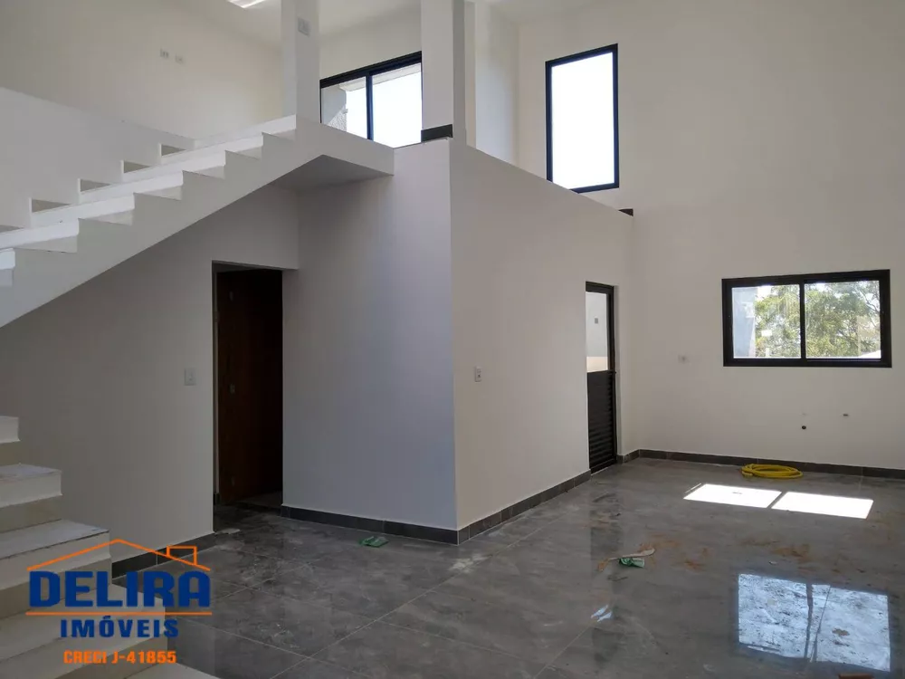 Casa à venda com 2 quartos, 116m² - Foto 4