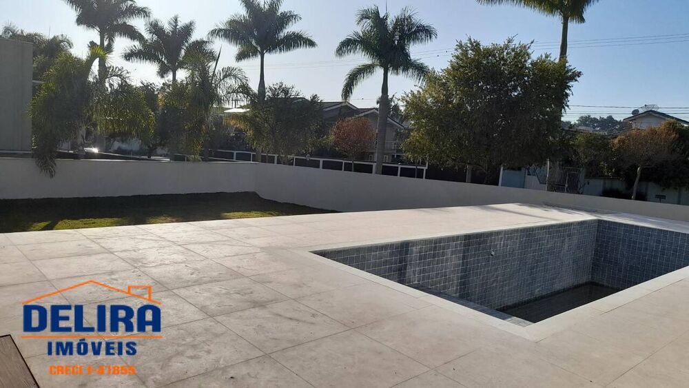 Casa à venda com 4 quartos, 266m² - Foto 3