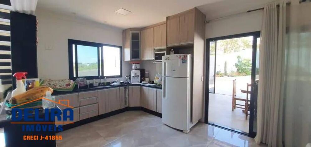 Casa à venda com 4 quartos, 400m² - Foto 3