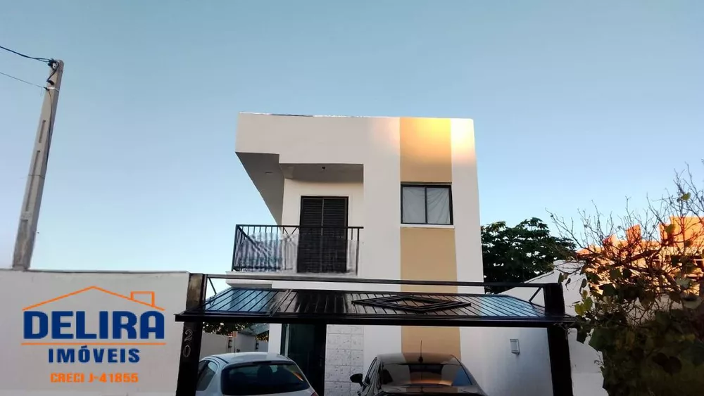 Casa à venda com 3 quartos, 115m² - Foto 1