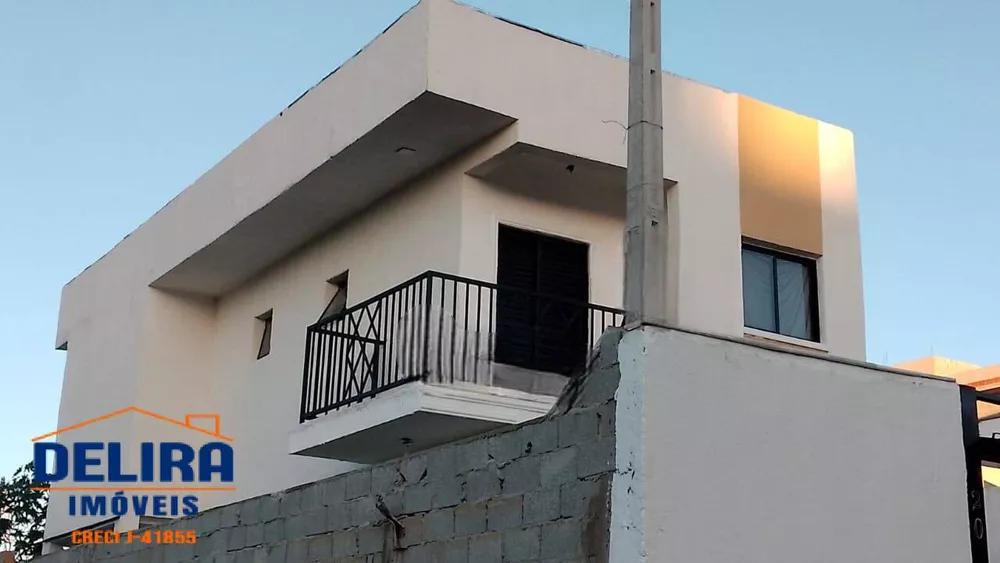 Casa à venda com 3 quartos, 115m² - Foto 2