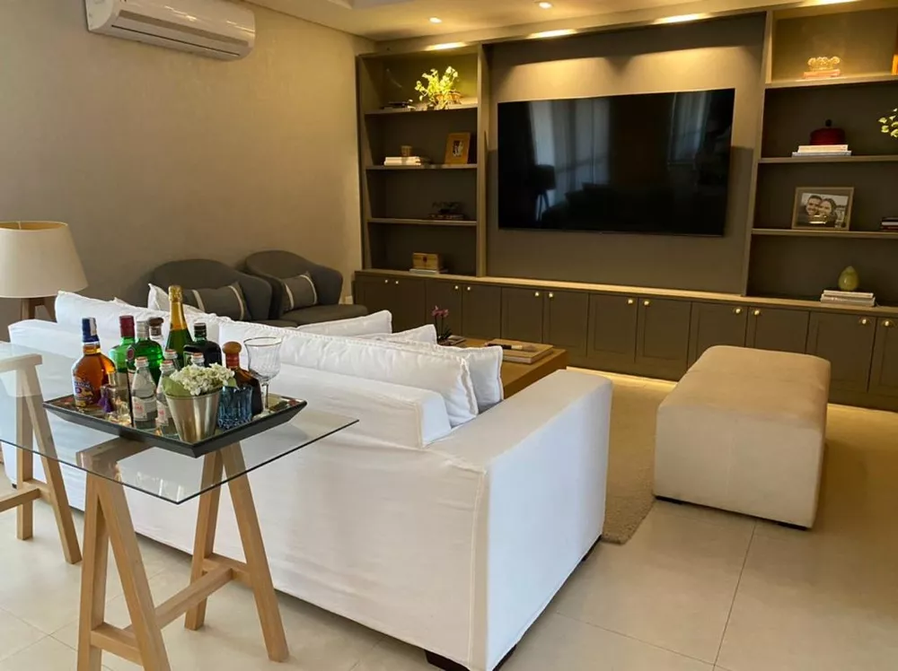 Apartamento à venda com 4 quartos, 232m² - Foto 2