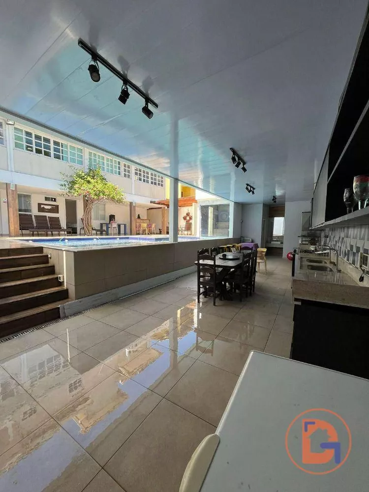 Casa, 6 quartos, 216 m² - Foto 4