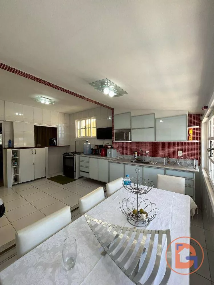 Casa, 6 quartos, 216 m² - Foto 19