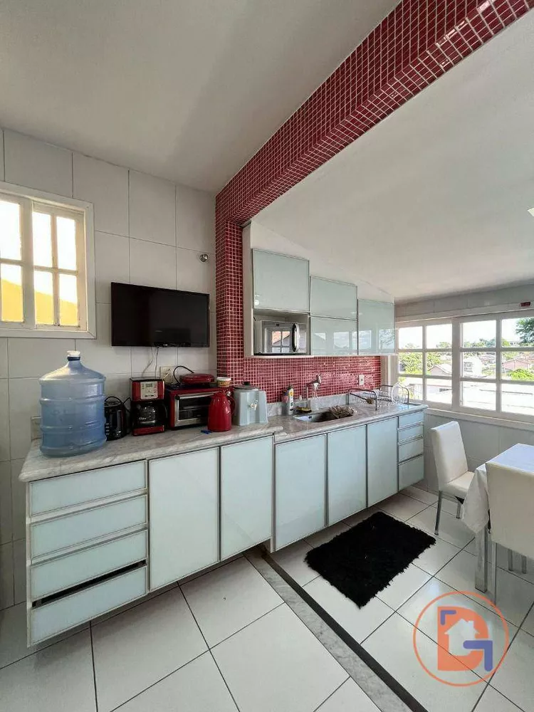 Casa, 6 quartos, 216 m² - Foto 5