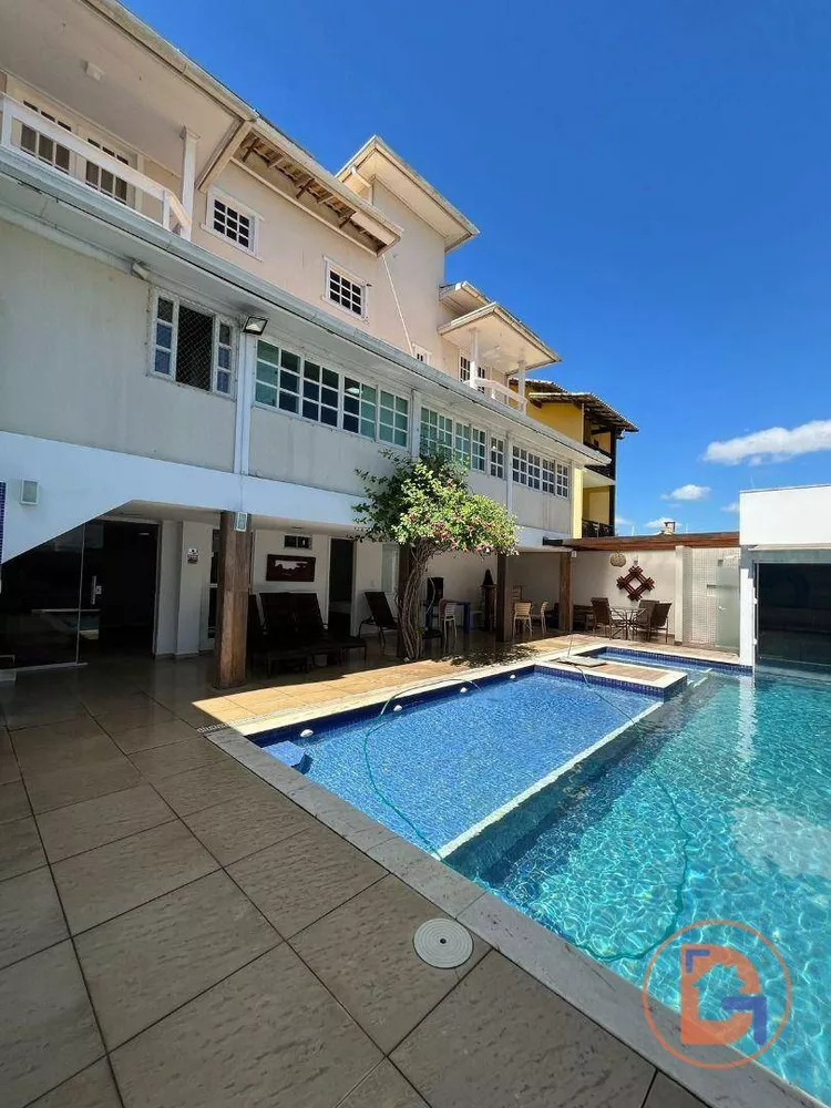 Casa, 6 quartos, 216 m² - Foto 1