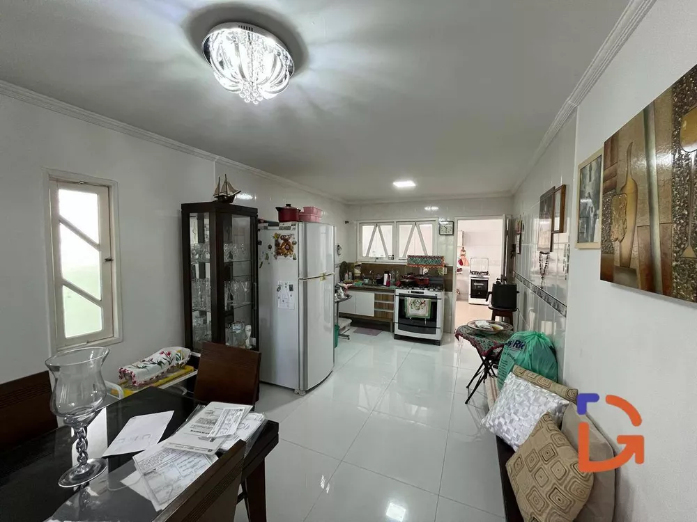 Casa, 5 quartos, 243 m² - Foto 9