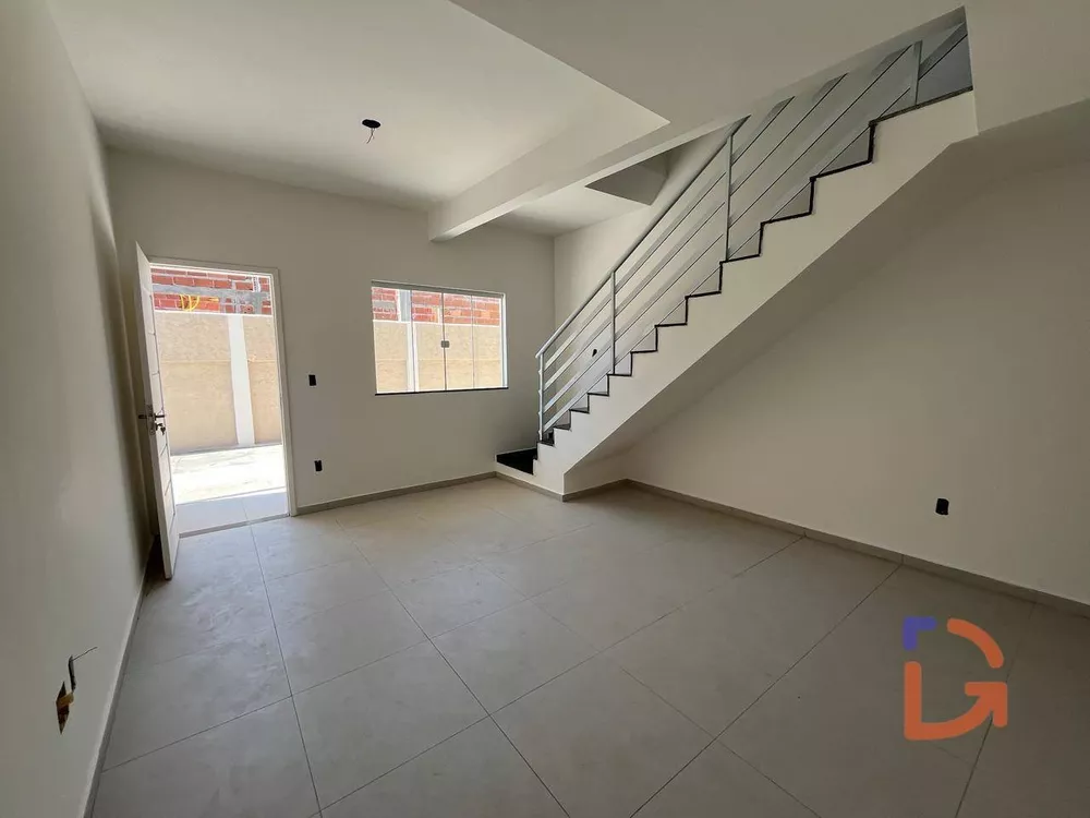 Casa, 2 quartos, 70 m² - Foto 2