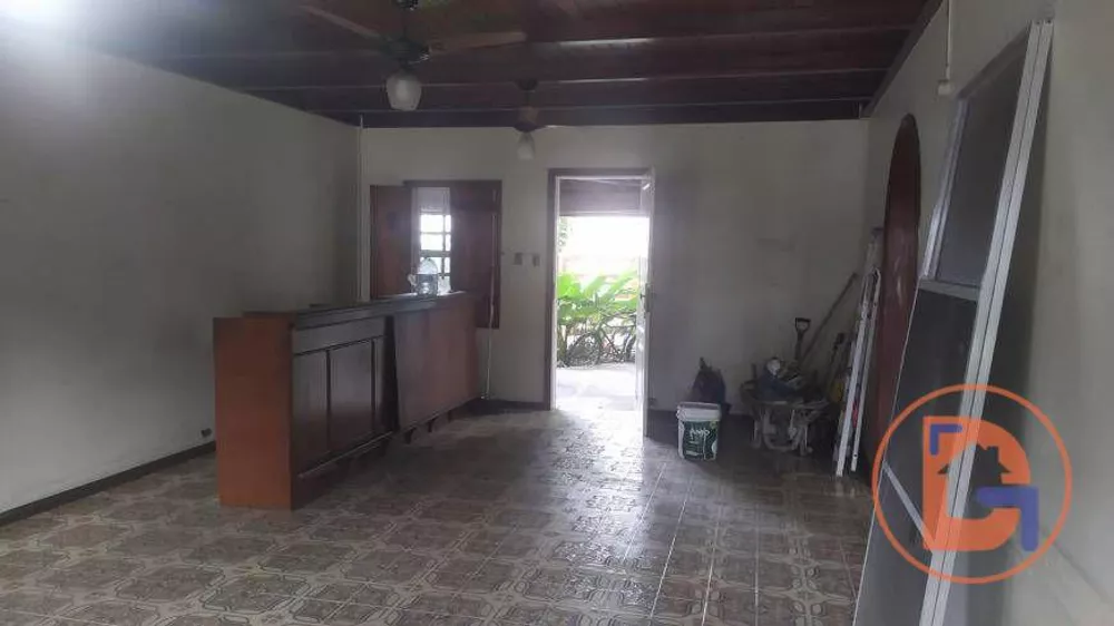 Casa, 9 quartos, 250 m² - Foto 1