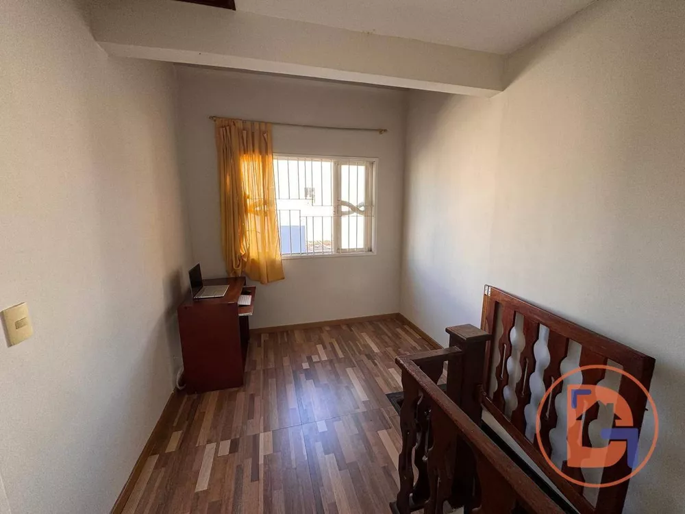 Casa, 3 quartos, 151 m² - Foto 1