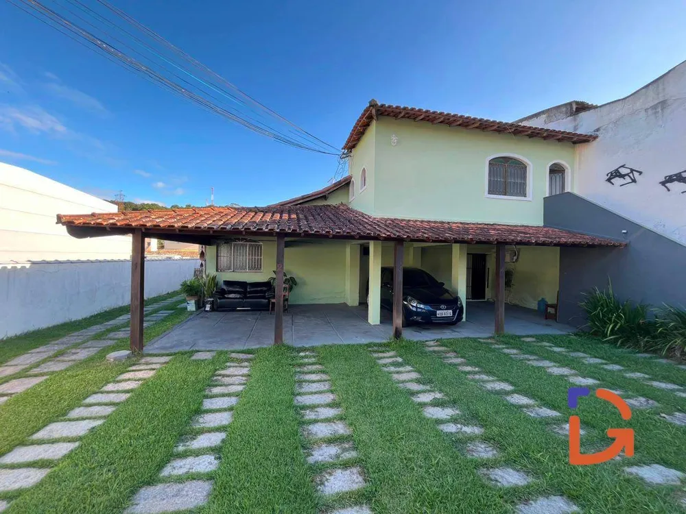 Casa, 3 quartos, 271 m² - Foto 1