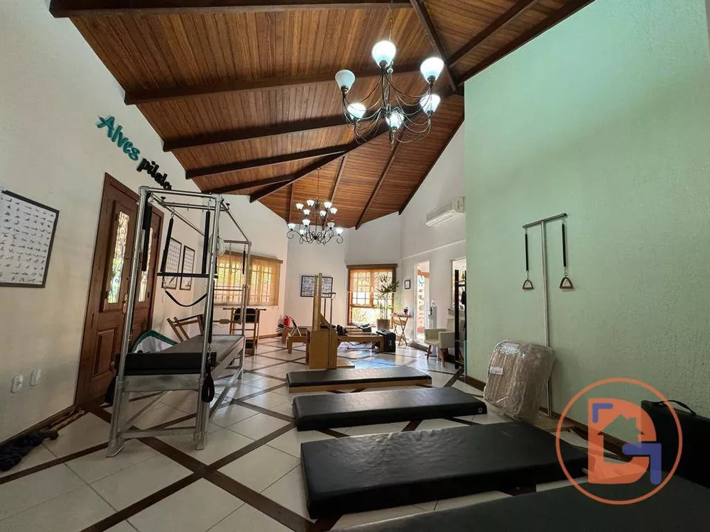 Casa, 6 quartos, 294 m² - Foto 9