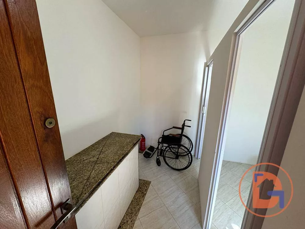 Casa, 6 quartos, 294 m² - Foto 3