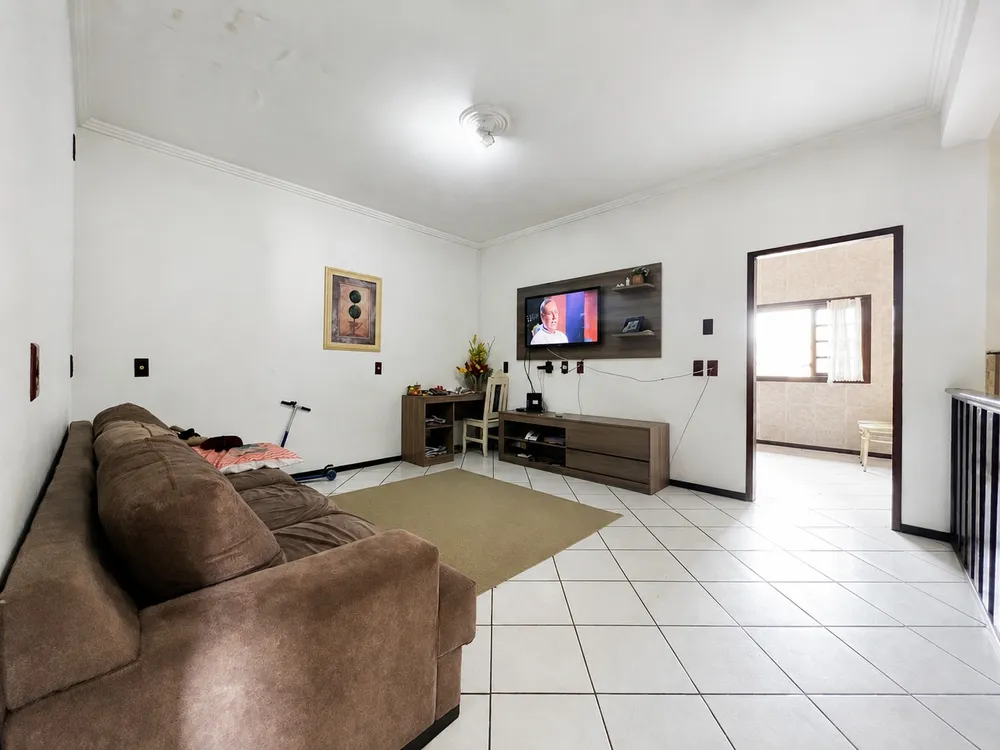 Casa, 4 quartos, 230 m² - Foto 3