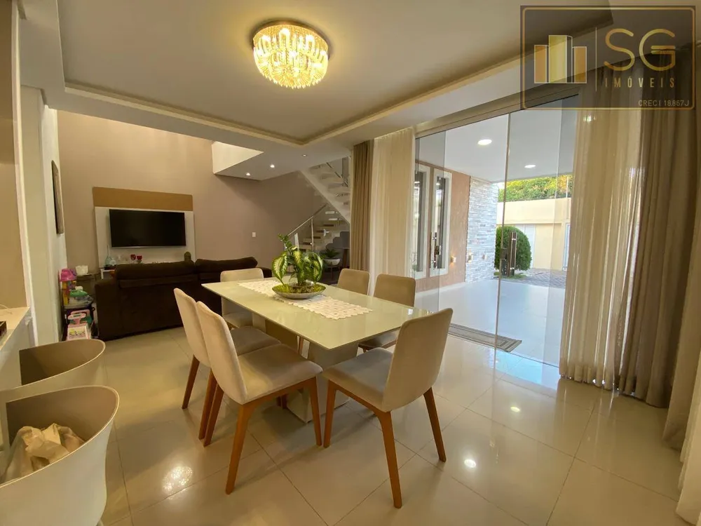 Casa, 3 quartos, 210 m² - Foto 3