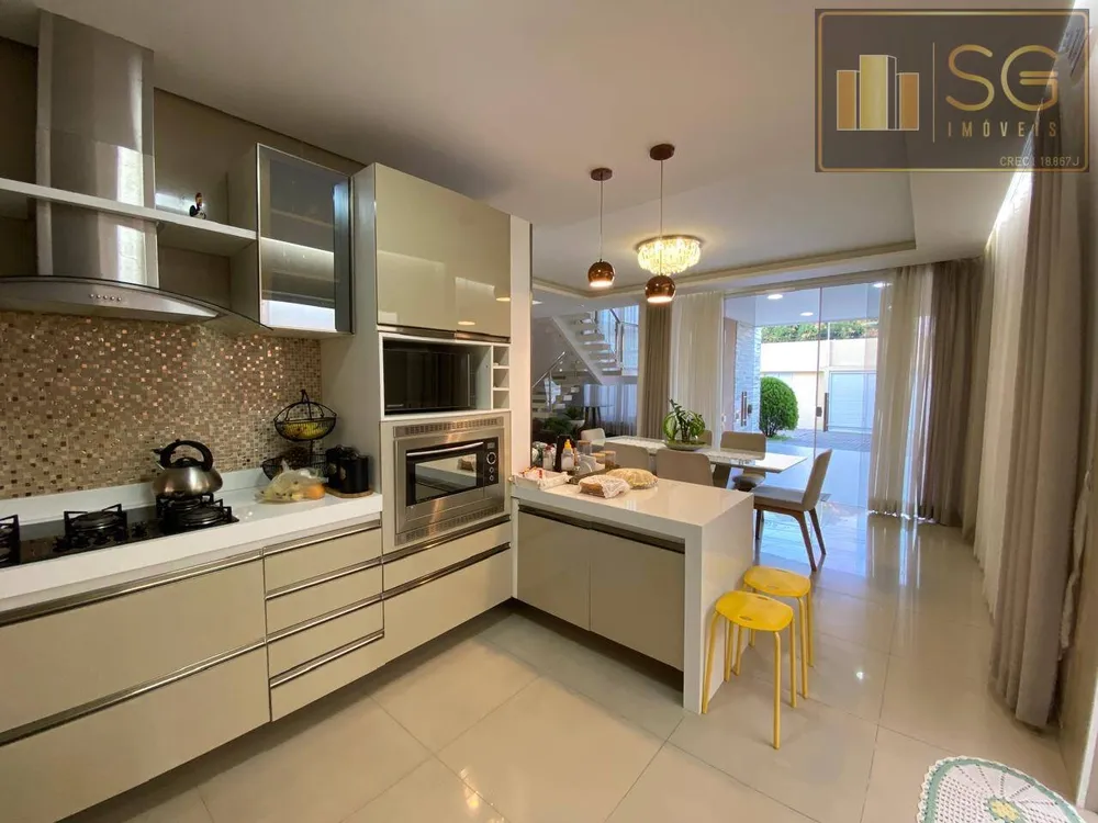 Casa, 3 quartos, 210 m² - Foto 4