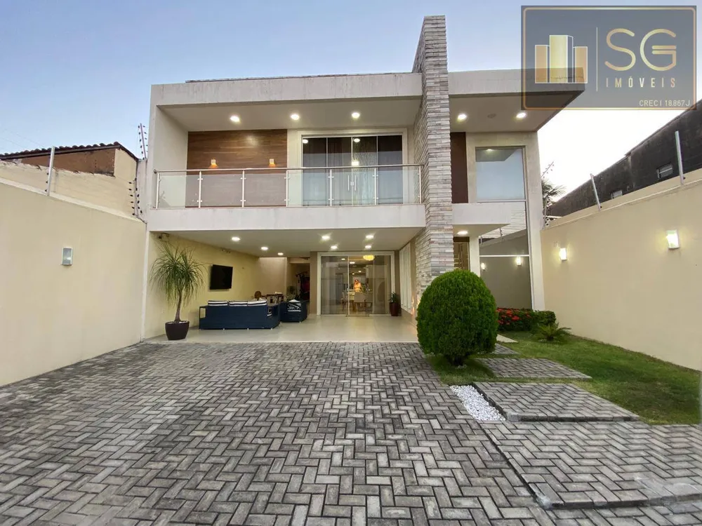 Casa, 3 quartos, 210 m² - Foto 1