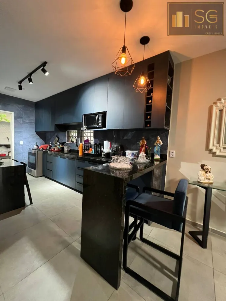 Casa, 4 quartos, 250 m² - Foto 2