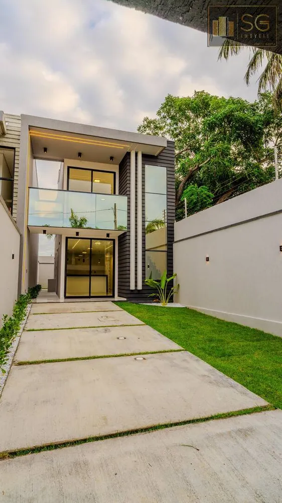 Casa, 4 quartos, 147 m² - Foto 1