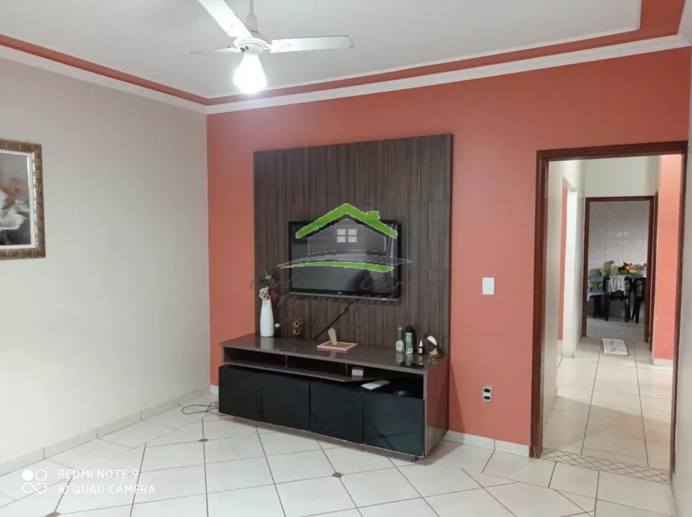 Sobrado à venda com 3 quartos, 200m² - Foto 2