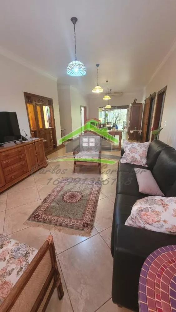 Casa de Condomínio à venda com 4 quartos, 300m² - Foto 1