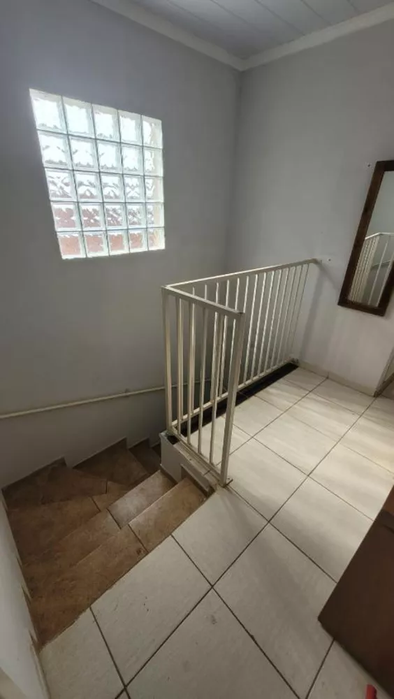 Casa à venda com 3 quartos, 250m² - Foto 12