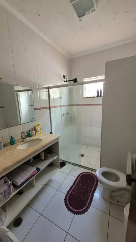 Casa à venda com 3 quartos, 250m² - Foto 3