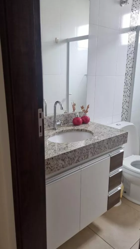 Apartamento à venda com 2 quartos, 69m² - Foto 4