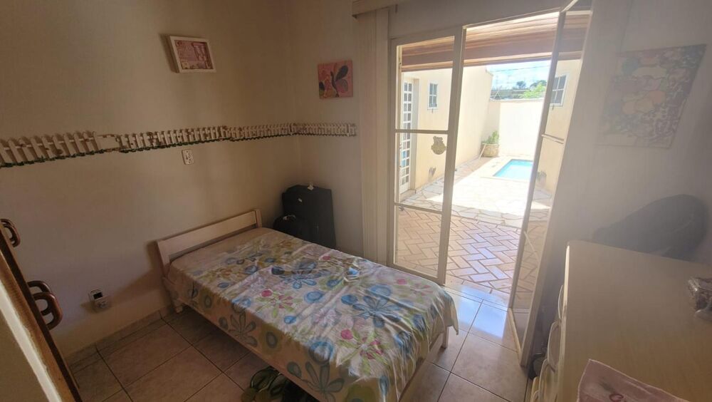 Casa, 3 quartos, 248 m² - Foto 2