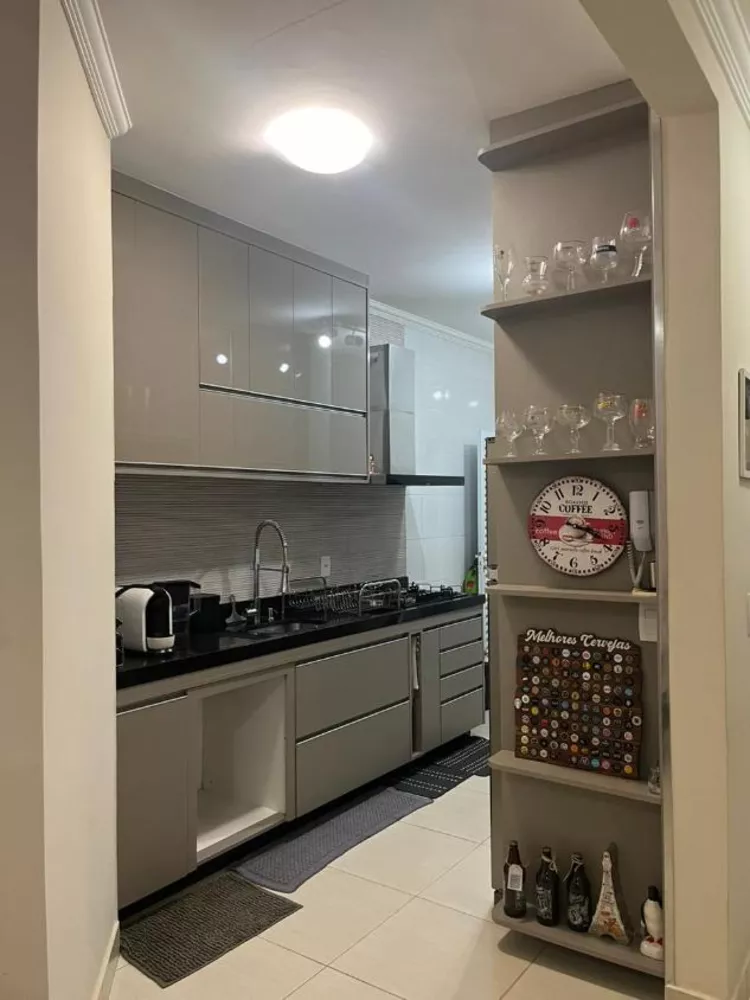 Apartamento à venda com 2 quartos, 65m² - Foto 4