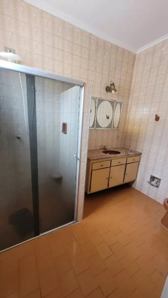 Sobrado à venda com 5 quartos, 240m² - Foto 2