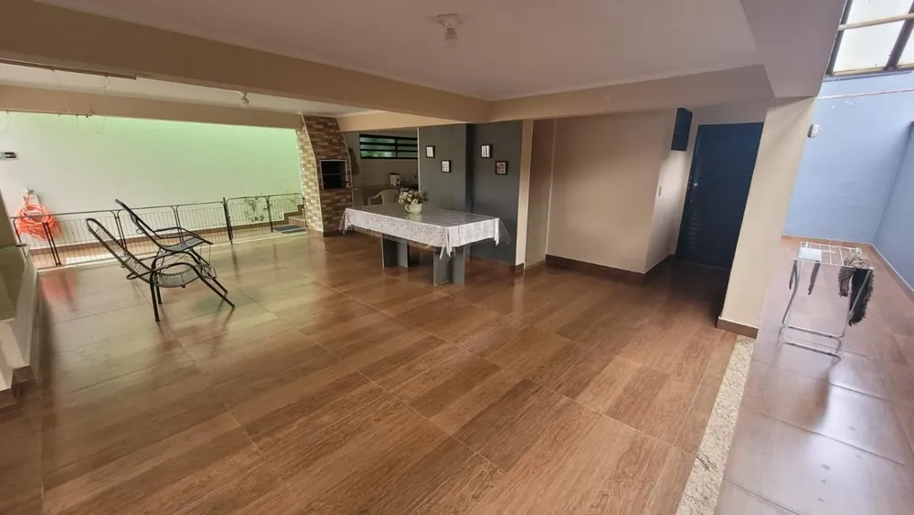 Casa, 3 quartos, 226 m² - Foto 1