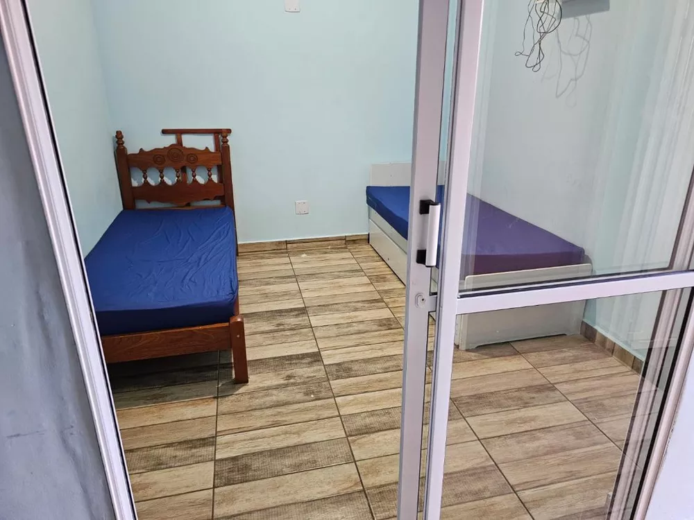 Casa à venda com 3 quartos, 90m² - Foto 2