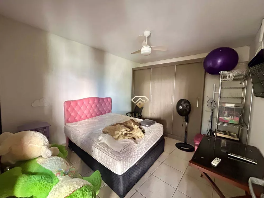 Casa, 5 quartos, 239 m² - Foto 2