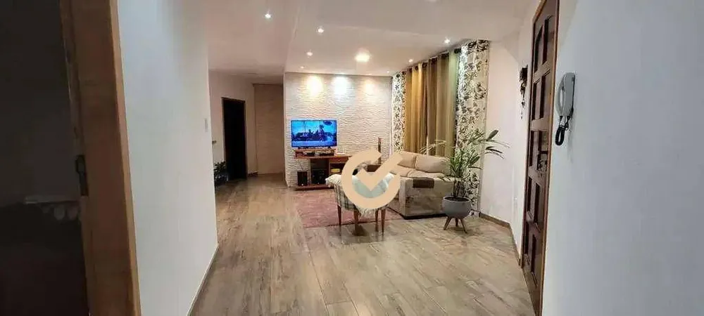 Casa, 3 quartos, 250 m² - Foto 4