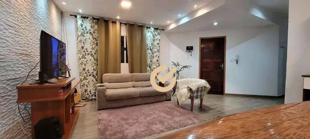 Casa, 3 quartos, 250 m² - Foto 1