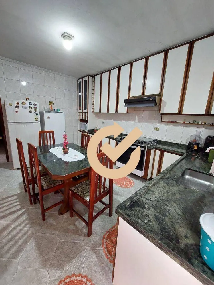 Casa, 3 quartos, 200 m² - Foto 3