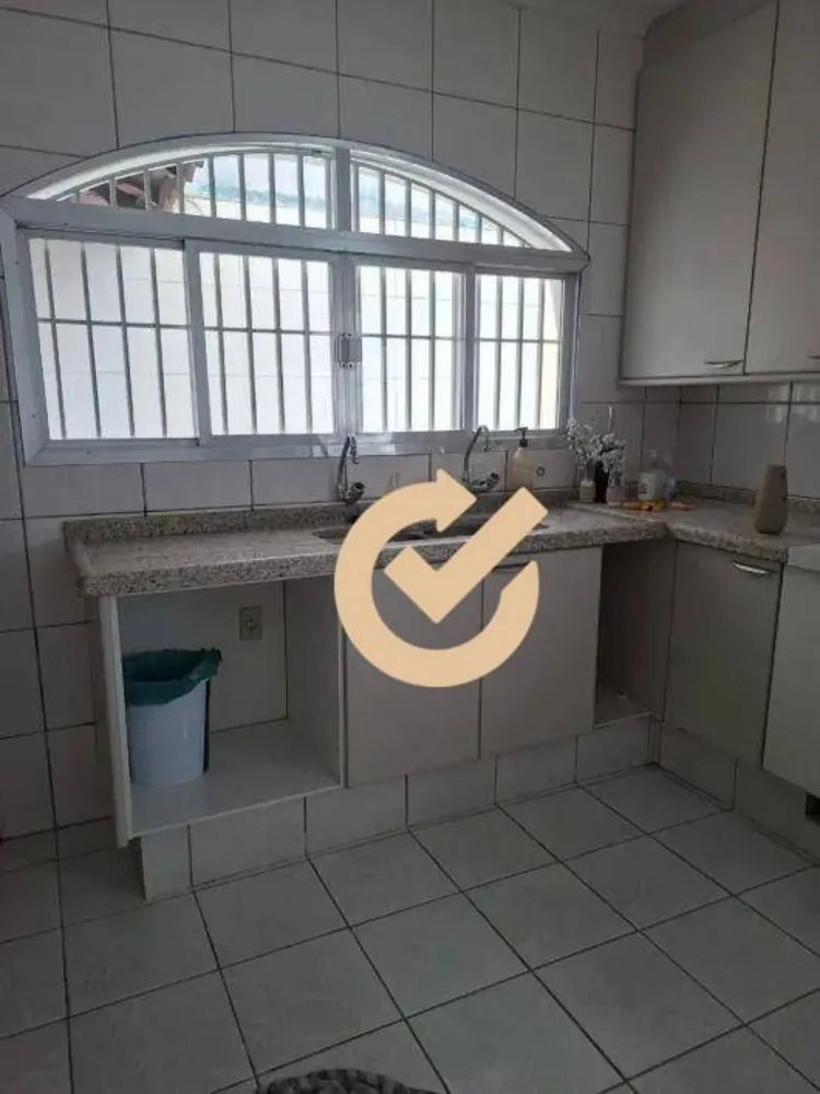 Sobrado, 3 quartos, 180 m² - Foto 2