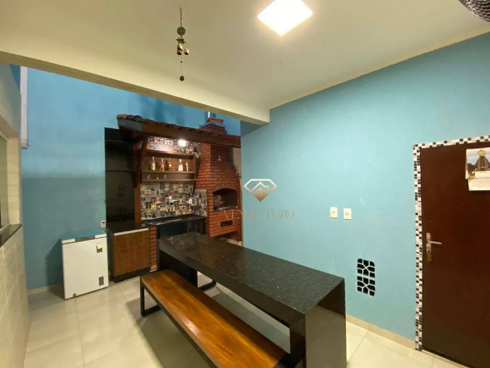 Sobrado, 3 quartos, 179 m² - Foto 1