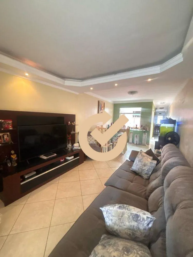 Sobrado, 3 quartos, 245 m² - Foto 1