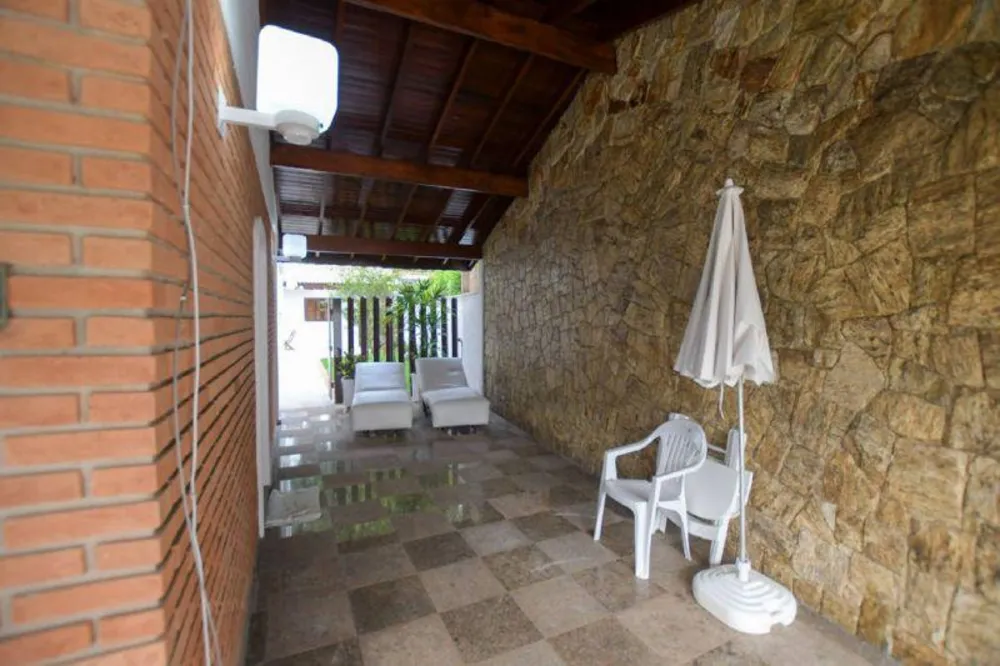 Casa, 5 quartos, 301 m² - Foto 2