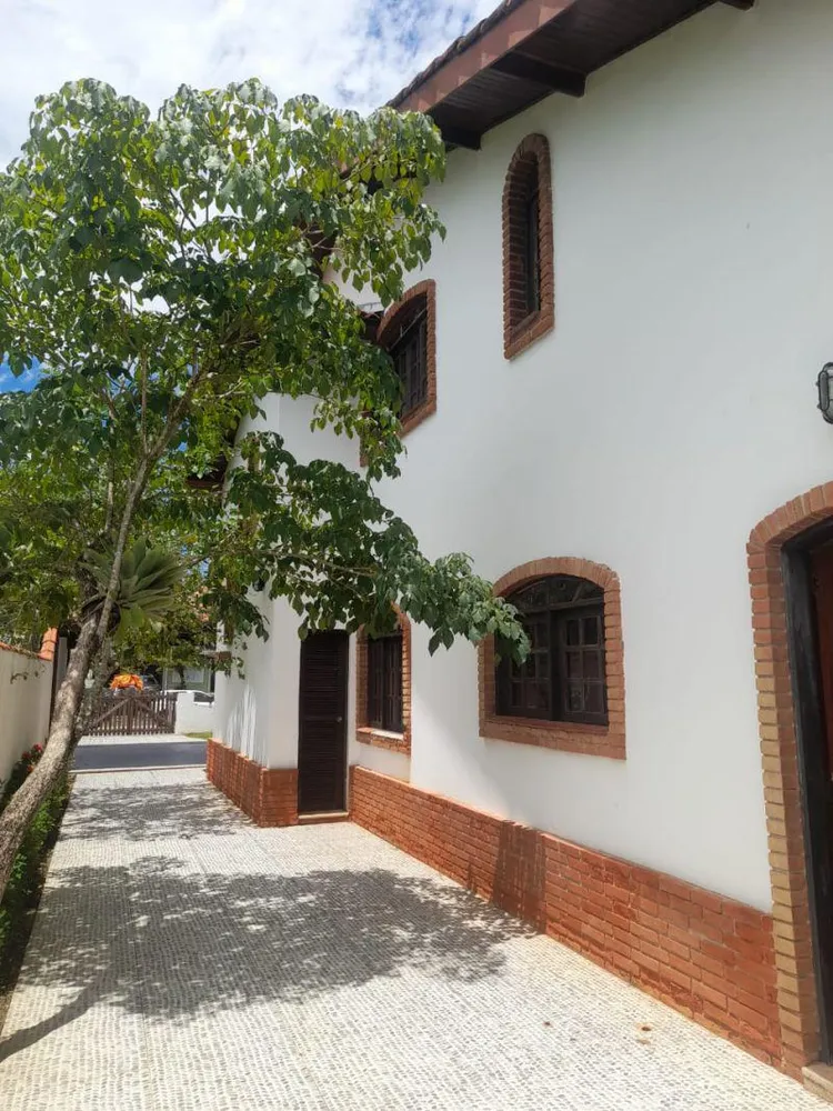 Sobrado, 6 quartos, 390 m² - Foto 2